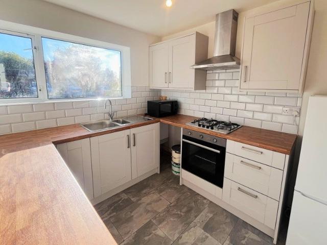 Apartment at Fairlands Avenue, Guildford
