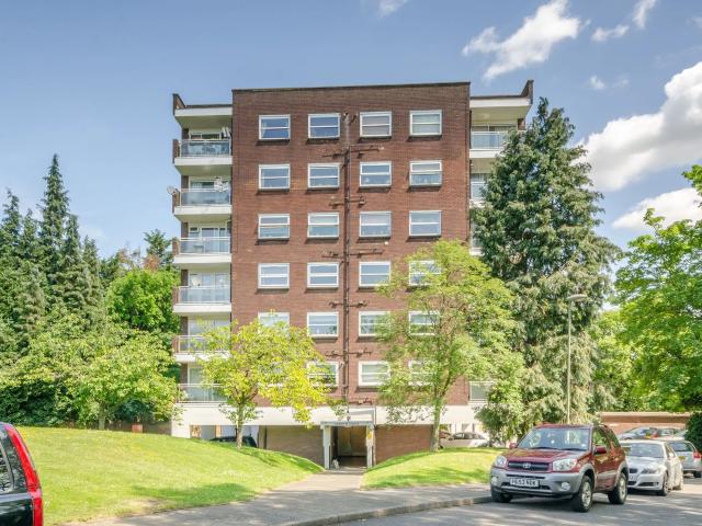 Apartment at Fairview Court, Greater London