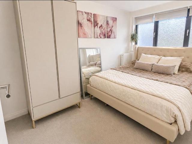 Apartment at Fairview Road, Greater London