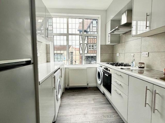 Apartment at Fairway, Greater London