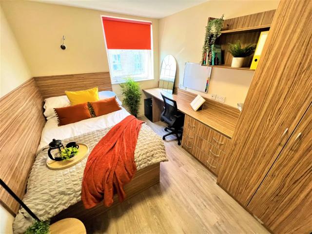 Apartment at Falkland Street, Liverpool