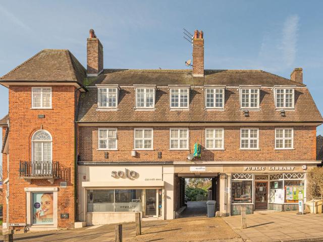 Apartment at Falloden Way, Greater London