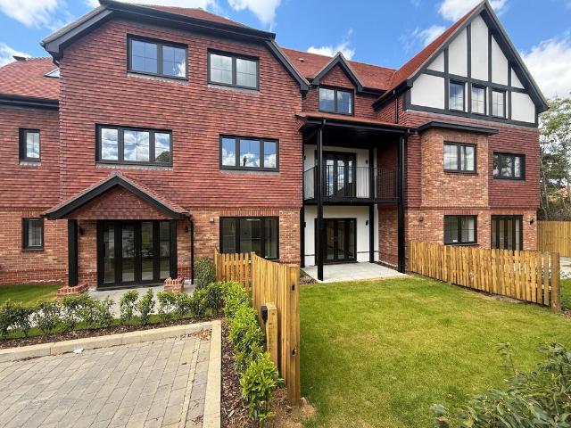 Apartment at Farleigh Road, Warlingham