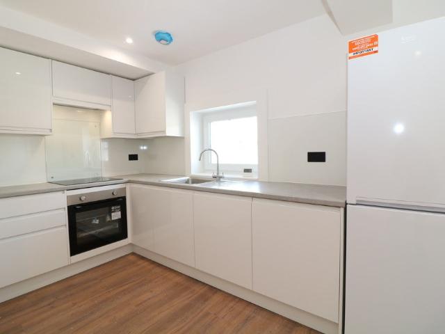 Apartment at Farnborough Passage, Mole Valley