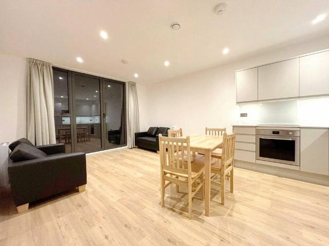Apartment at Farnborough Road, Rushmoor