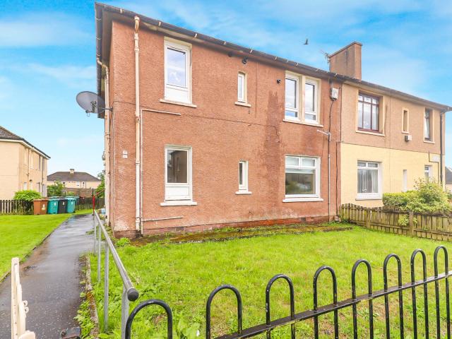 Apartment at Faskine Avenue, Calderbank