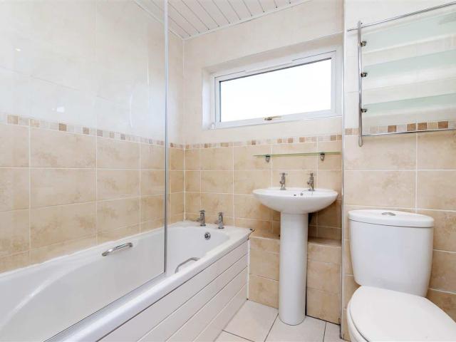 Apartment at Fellsview Avenue, Kirkintilloch