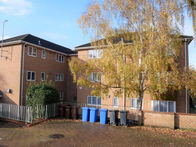 Apartment at Ferrier Close, Rainham