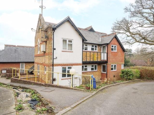 Apartment at Fieldway, Waverley
