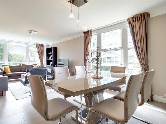 Apartment at Finchley Road, Greater London