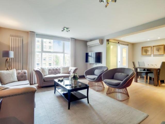 Apartment at Finchley Road, Greater London