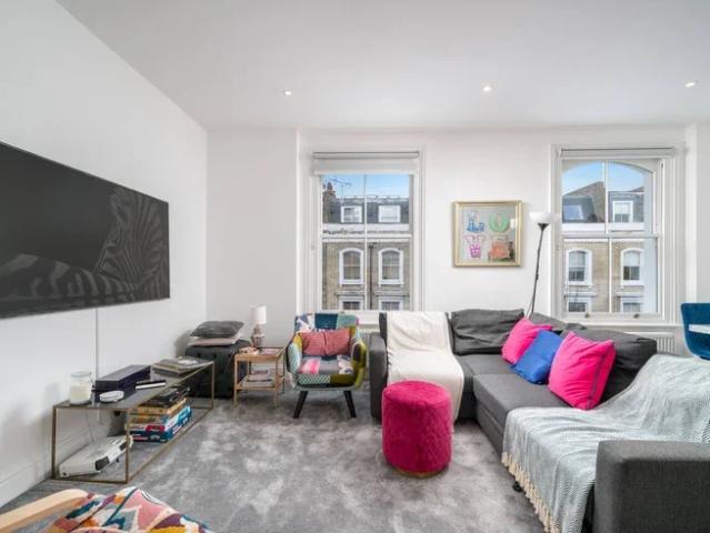 Apartment at Finborough Road, Greater London