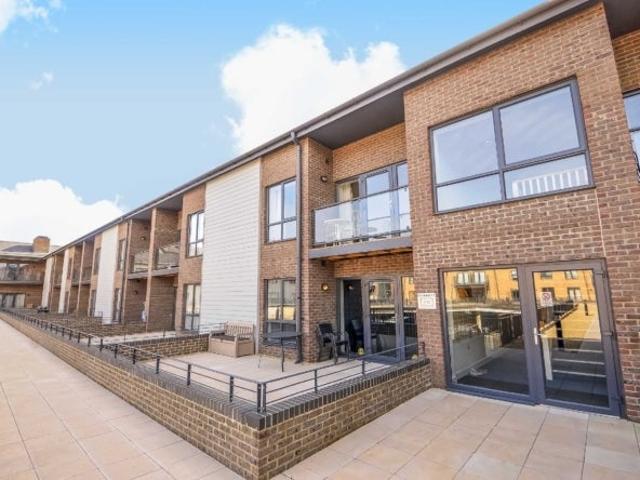 Apartment at Fire Fly Avenue, Swindon