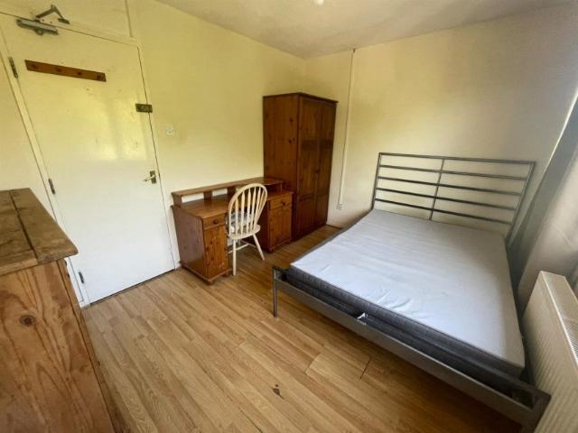 Apartment at Fishermead Boulevard, Milton Keynes