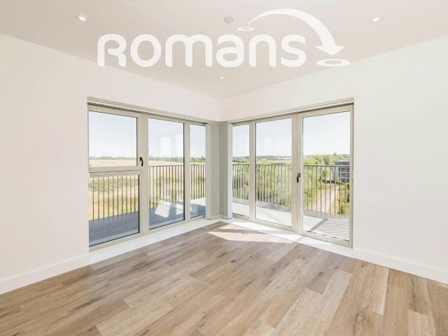 Apartment at Flagstaff Road, Reading