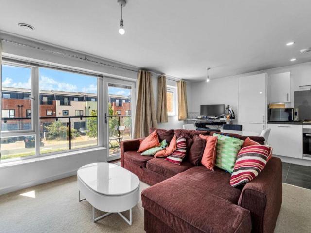 apartment at Flat,, Milestone Apartments, Finefield Walk, Slough, SL1, United Kingdom