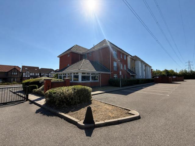 Apartment at Fleming Road, South Ockendon