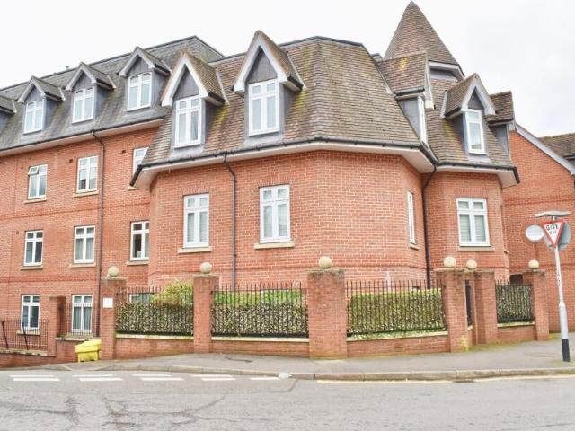 Apartment at Flint Cottages, Mole Valley