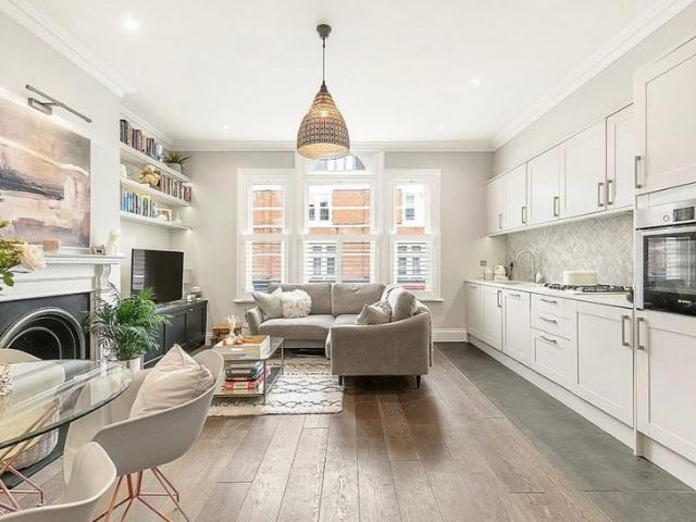 Apartment at Fulham Road, Greater London