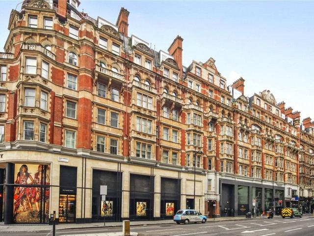 Apartment at Knightsbridge, City of Westminster