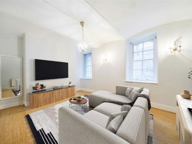 Apartment at Kensington Gore, City of Westminster