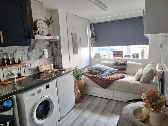 Apartment at Kent Close, Greater London