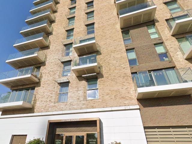 Apartment at Kidbrooke Park Road, London