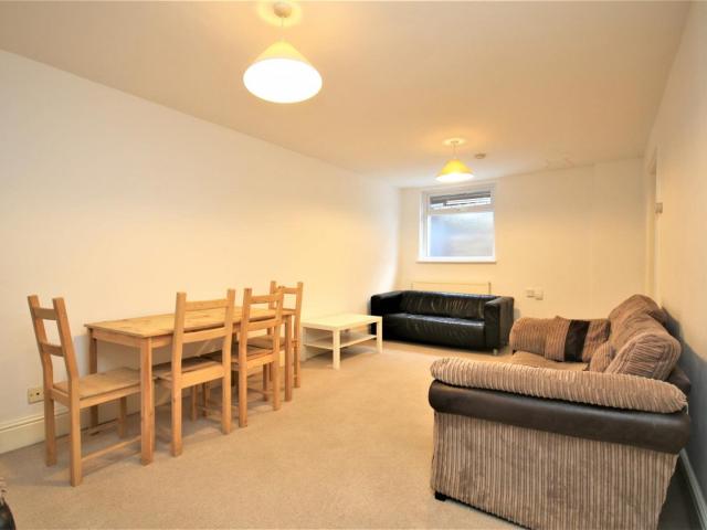 Apartment at Kimberley Gardens, Greater London