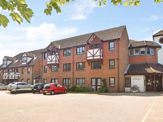Apartment at King George V Road, Amersham