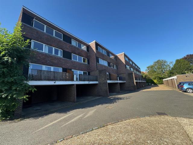 Apartment at King Henry's Road, Lewes