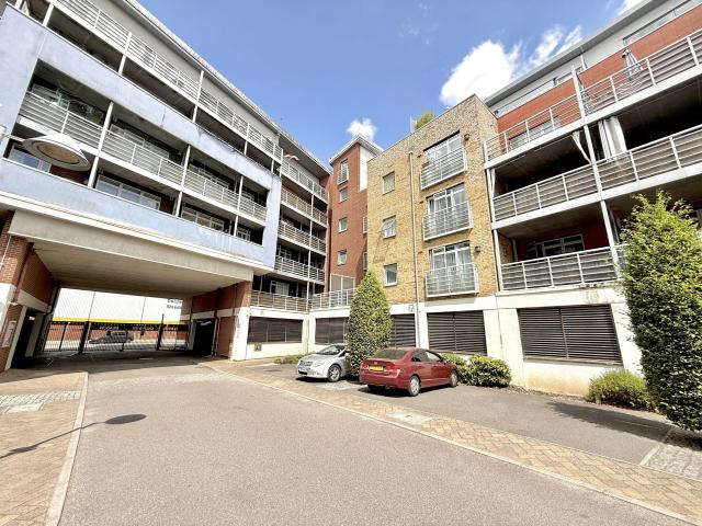 Apartment at Kingfisher Meadow, Maidstone