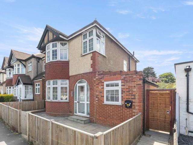 Apartment at Kingston Road, Epsom and Ewell