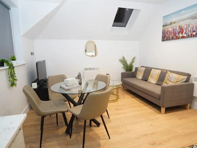 Apartment at Kingston Road, Mole Valley