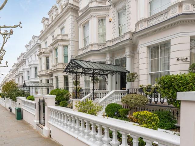 Apartment at Kingsway, London