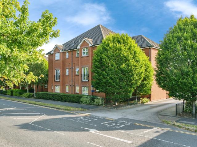 Apartment at Kingsway South, Warrington