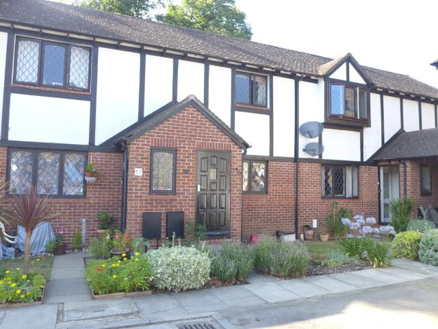 apartment at Kings Chase, East Molesey