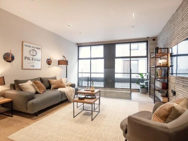 Apartment at King's Mews, Greater London
