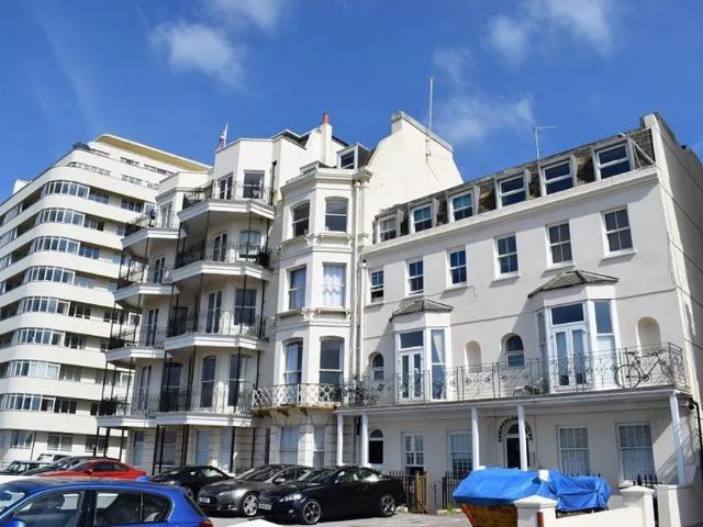 Apartment at King's Road, Brighton