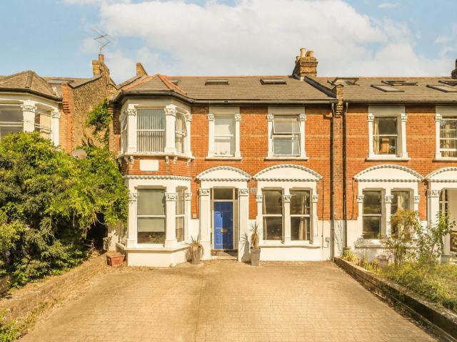 Apartment at Kings Road, Greater London