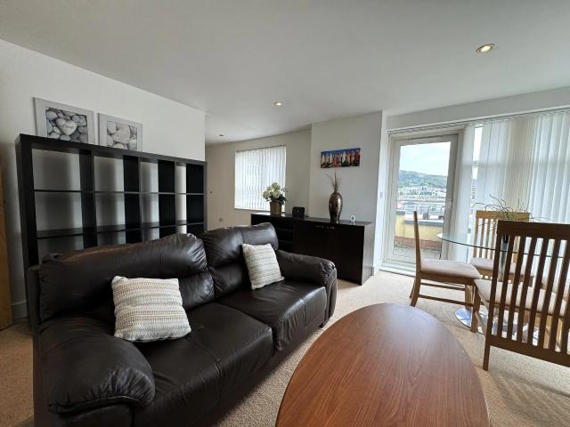 Apartment at King's Road, Mumbles