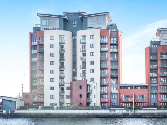 Apartment at King's Road, Swansea