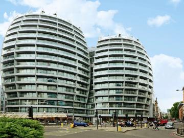 Apartment at Kingsbridge Road, Greater London