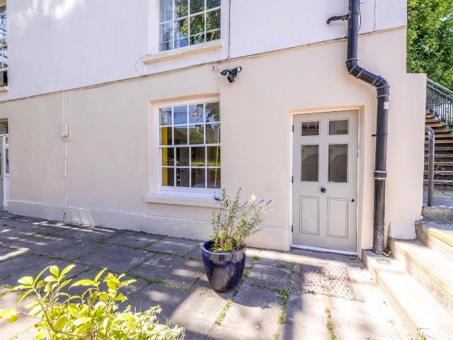 Apartment at Kingsdown Parade, Bristol