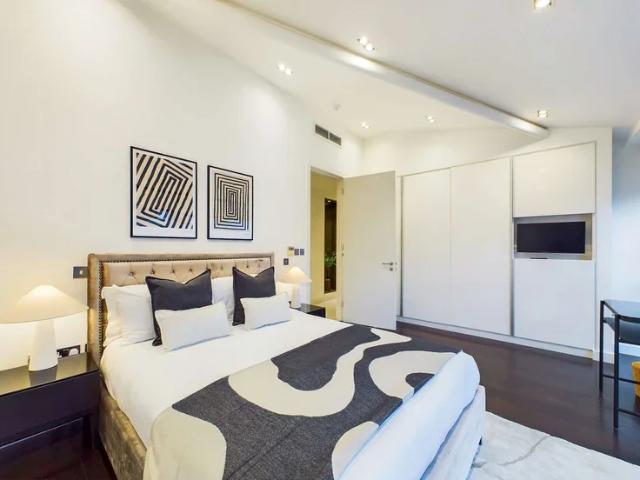 Apartment at Kingsford Street, Greater London