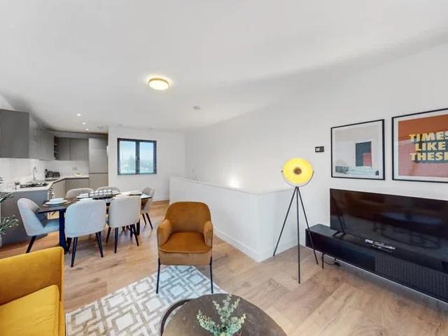 Apartment at Kingsland High Street, Greater London