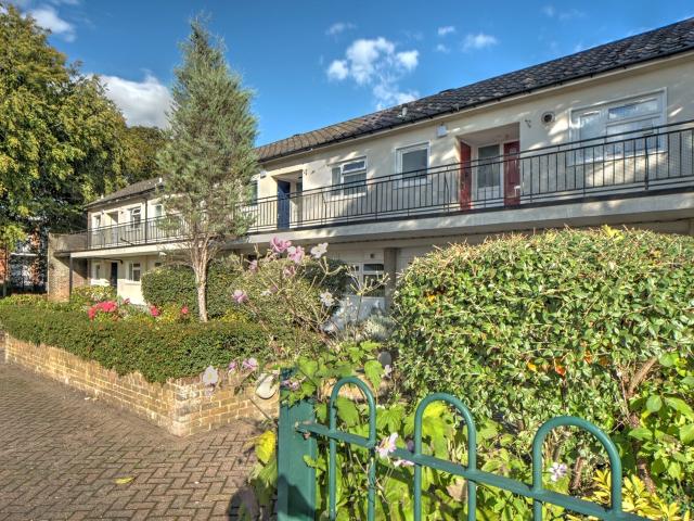 Apartment at Kingsmead, Greater London