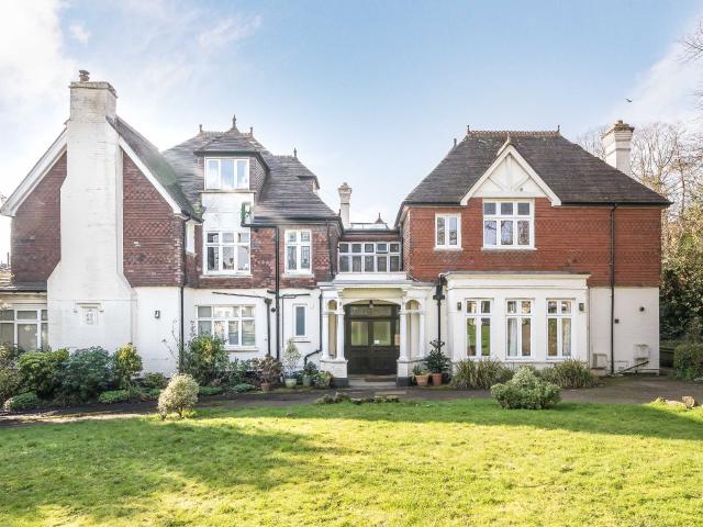 Apartment at Kingsmead Road, Greater London