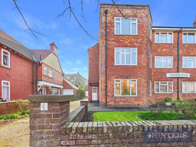 Apartment at Holbeck Avenue, Scarborough