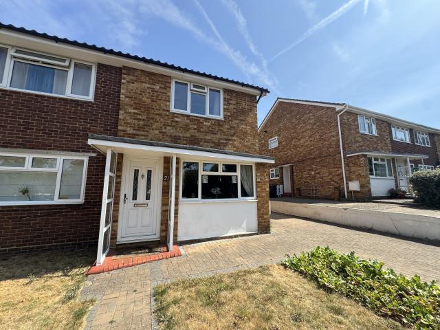 Apartment at Holland Close, Greater London