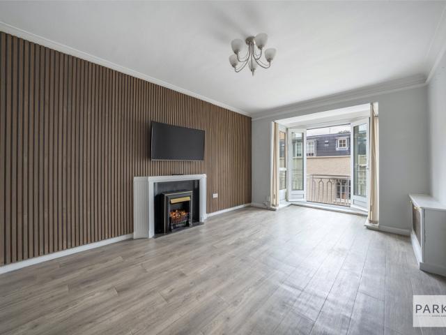 apartment at Holland Park Avenue, London, W11 3RL